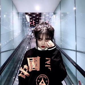 丽柜潼潼绳艺旗袍
